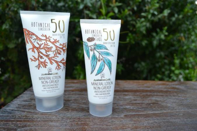 australian gold botanical tinted face sunscreen spf 50